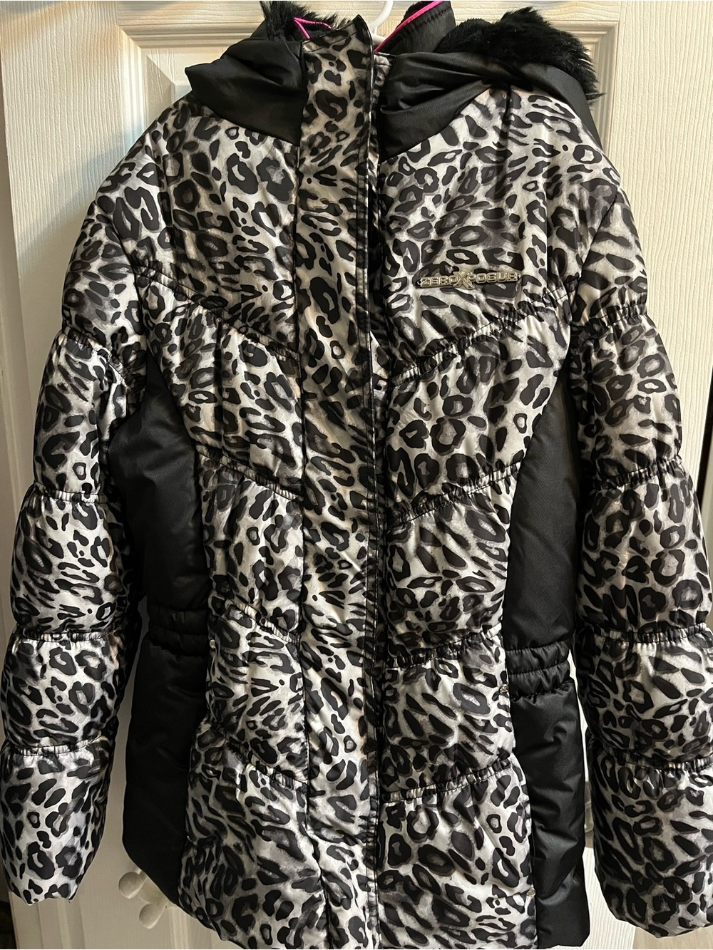 ZeroXposur Girl’s Leopard Print Puffer Jacket in Black and Gray